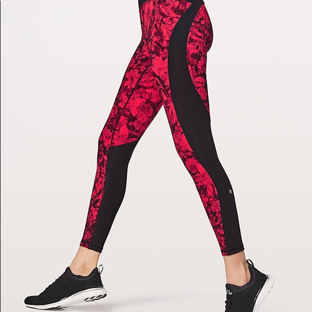 NWT. LULULEMON Train Times 7/8 Pant Blocked. S6